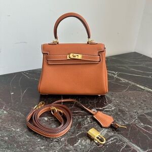Classic Mini Leather Hangbag Gold Lock